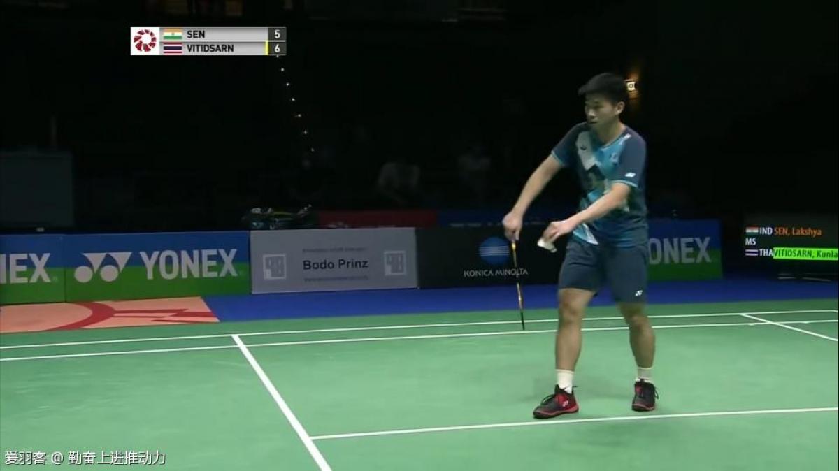 共同以低于 共同以低于