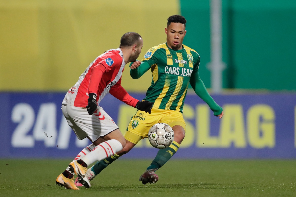 在接受采访 在接受采访